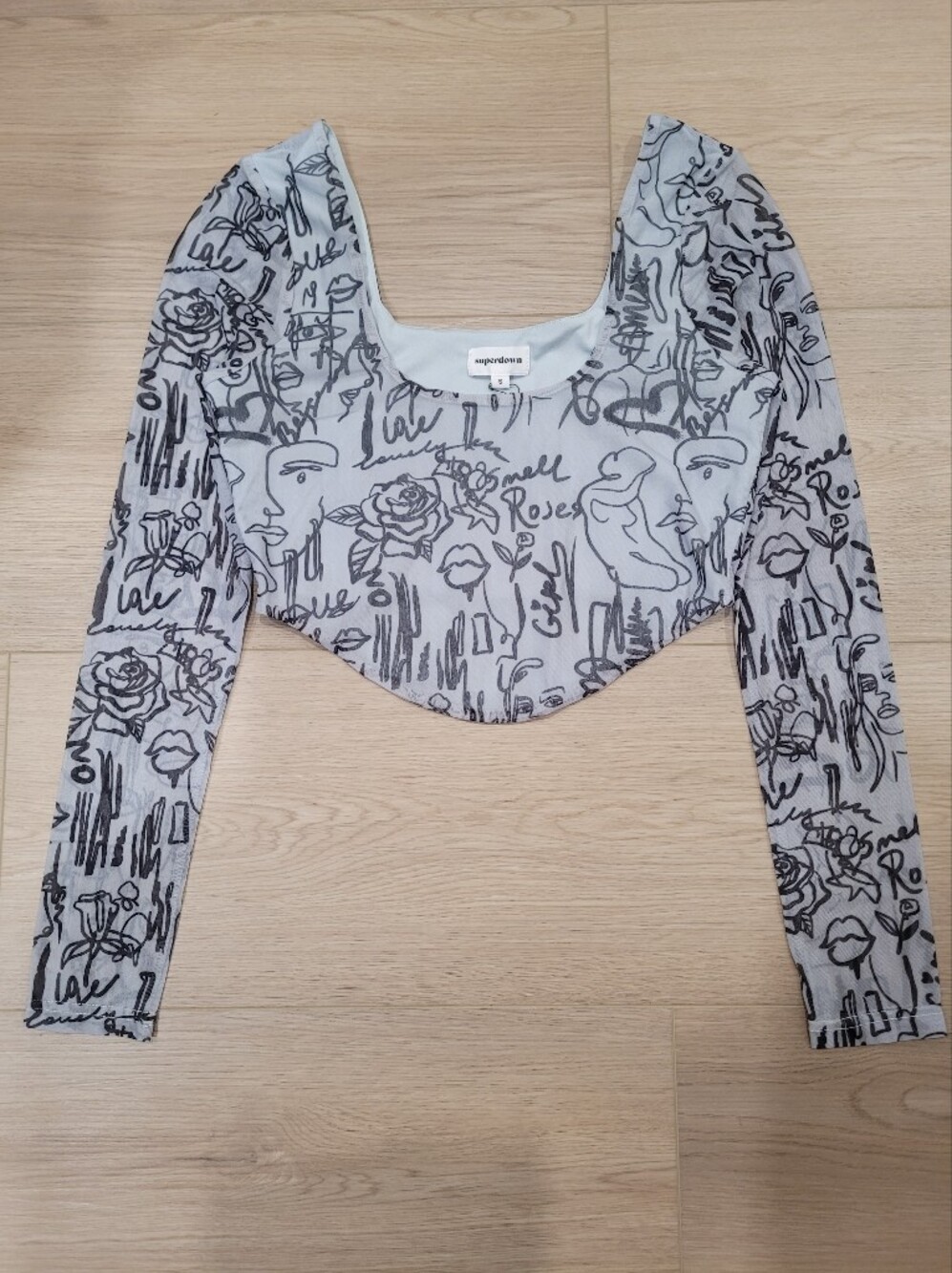 Superdown Light Blue Long-Sleeve Tee with Black  Doodle Print Women S NWT*